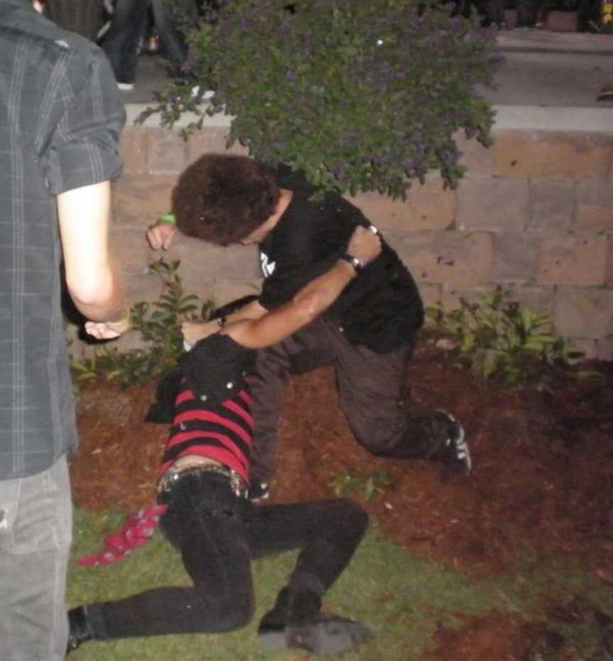 beagle beats up duffel.jpg